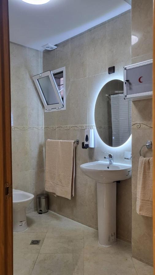 Charming New Large Luxurious Apartment. タンジェ エクステリア 写真